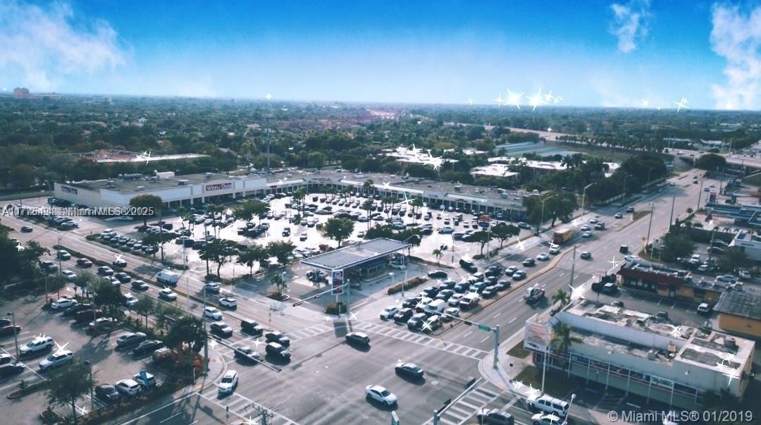 Prime Location! Lucrative Coin Laundry Business with Wash & Fold Service in the Vibrant Sunset Drive Area
Seize the opportunity to own a highly profitable coin laundry business strategically located in the bustling heart of Sunset Drive. This turnkey operation boasts a modern setup with top-of-the-line IPSO & Dexter machines, complemented by recent upgrades including tankless water heaters and energy-efficient LED lighting throughout.
Ideal for those seeking an investment visa or entrepreneurs looking to capitalize on a proven business model, this venture promises both stability and growth potential. Don't miss out on your chance to own a cornerstone business in this vibrant community!