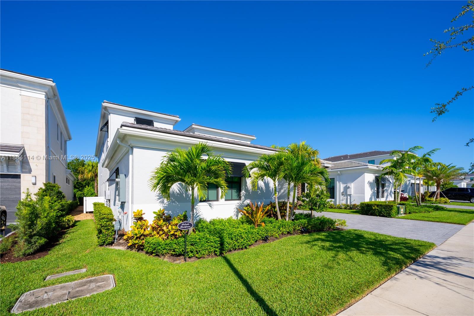 ARTISTRY REPLAT - Residential