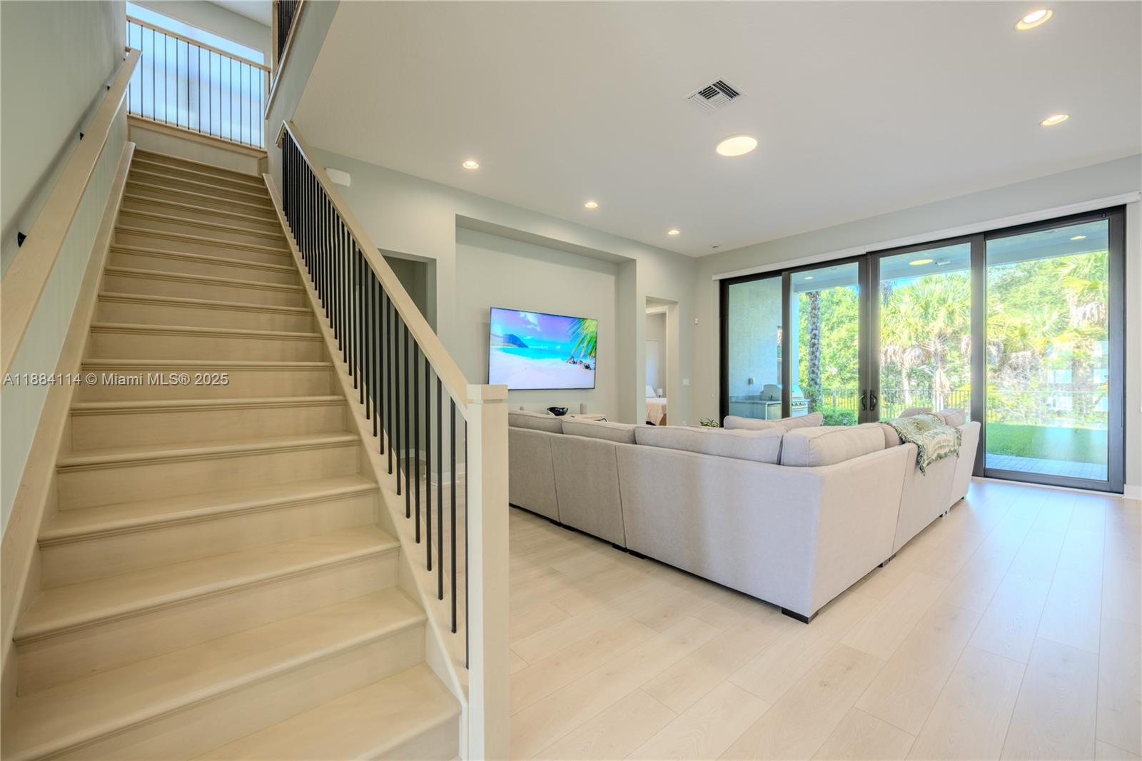 ARTISTRY REPLAT - Residential