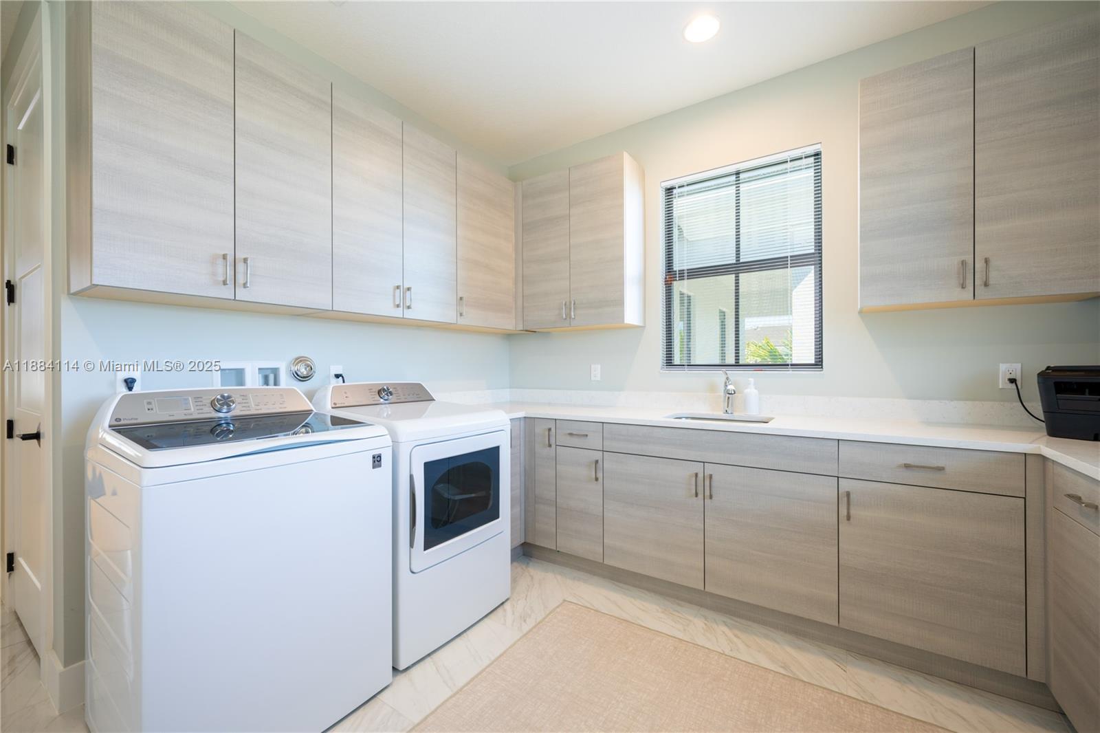ARTISTRY REPLAT - Residential