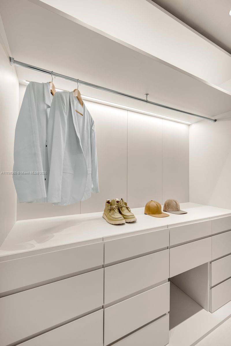 TEN MUSEUM PK RESIDENTIAL - Residential