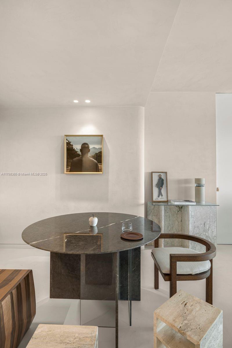 TEN MUSEUM PK RESIDENTIAL - Residential