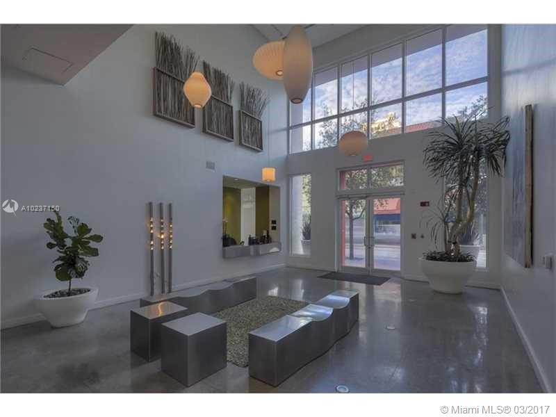 Loft Downtown 02 Condo - Residential Lease