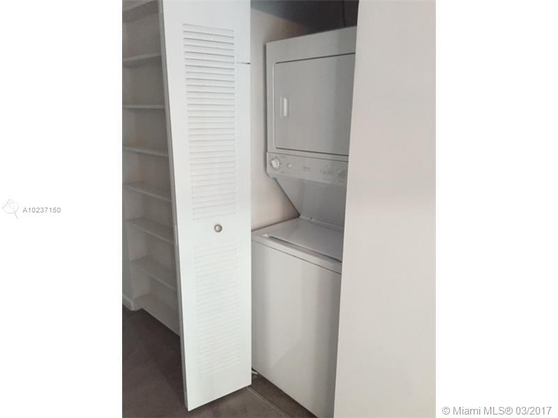 Loft Downtown 02 Condo - Residential Lease