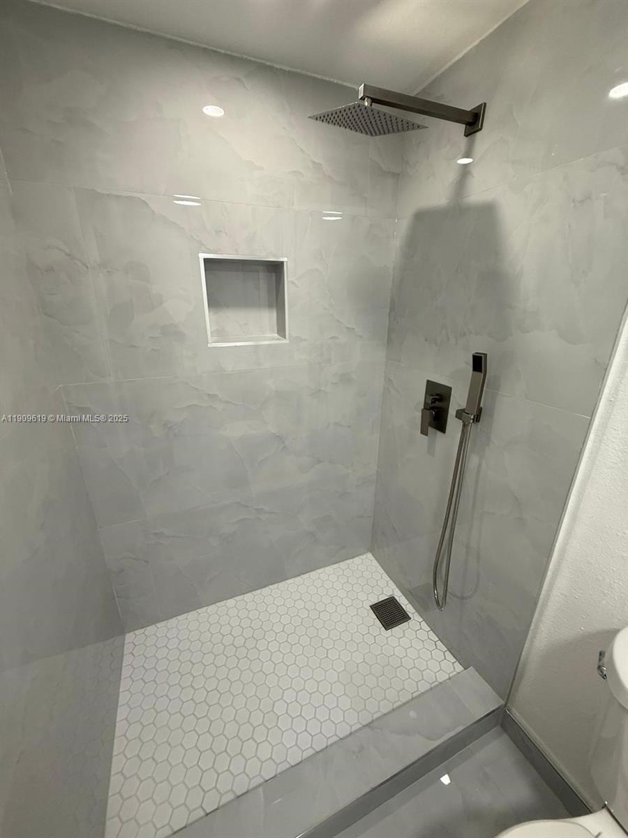 PALM LANE HOMES IN MIRAMA - Residential Lease