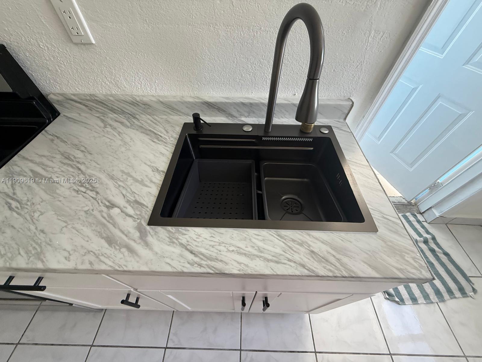 PALM LANE HOMES IN MIRAMA - Residential Lease