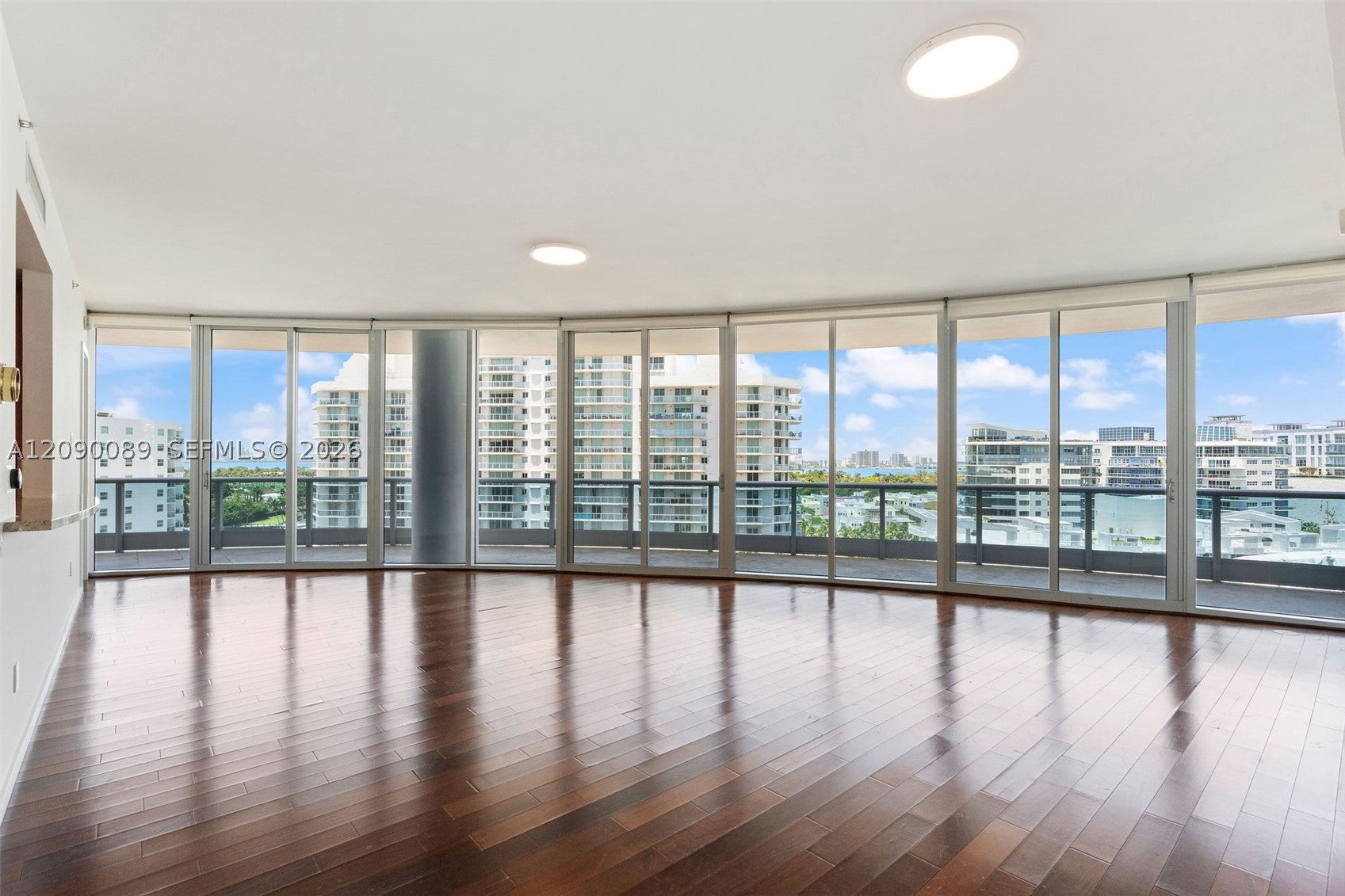 5959 Collins Ave 1101