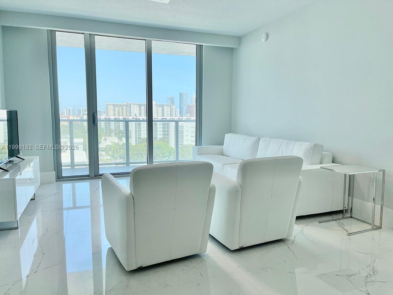 PARQUE TOWERS CONDO - Residential