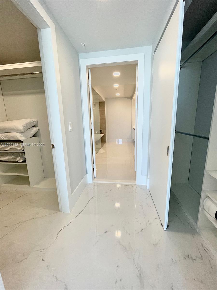 PARQUE TOWERS CONDO - Residential