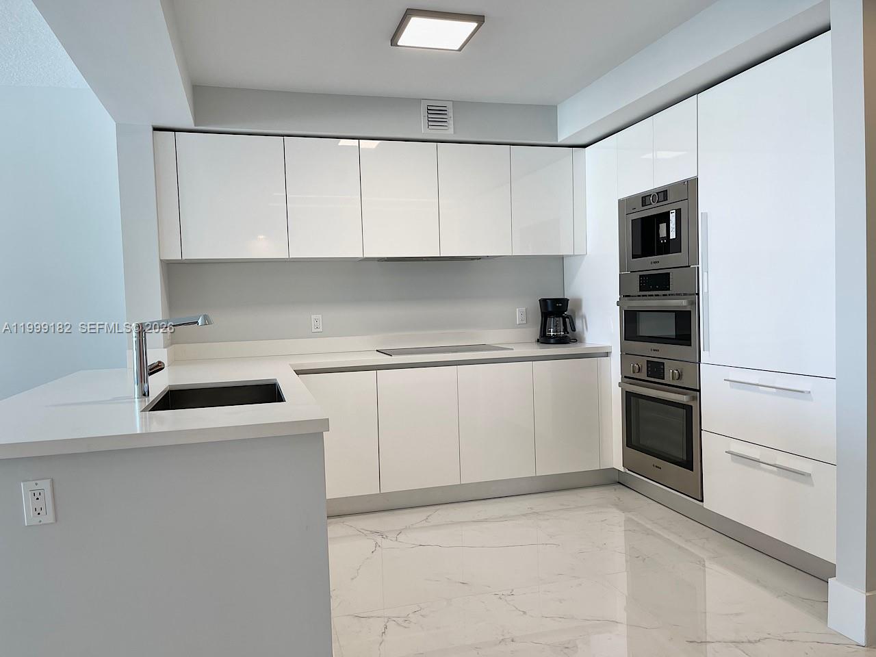 330 Sunny Isles Blvd 5-905