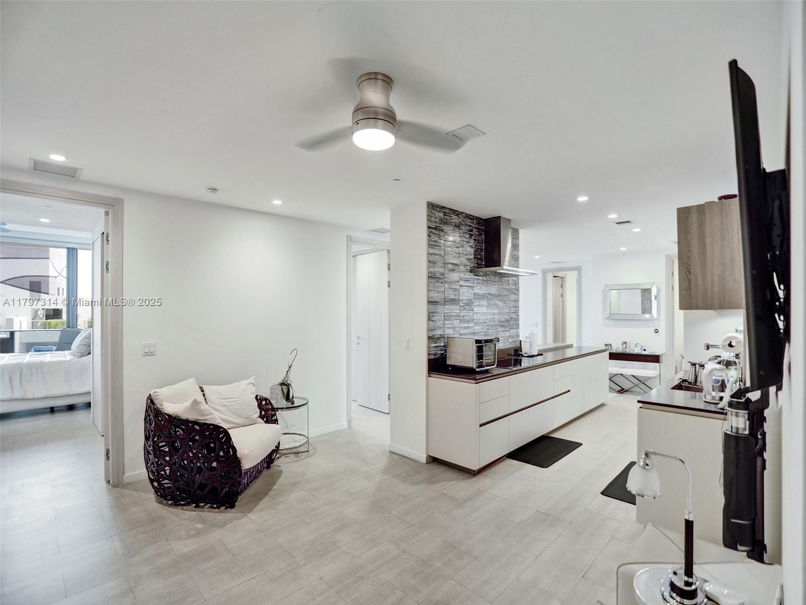 1000 Brickell Plz PH5103