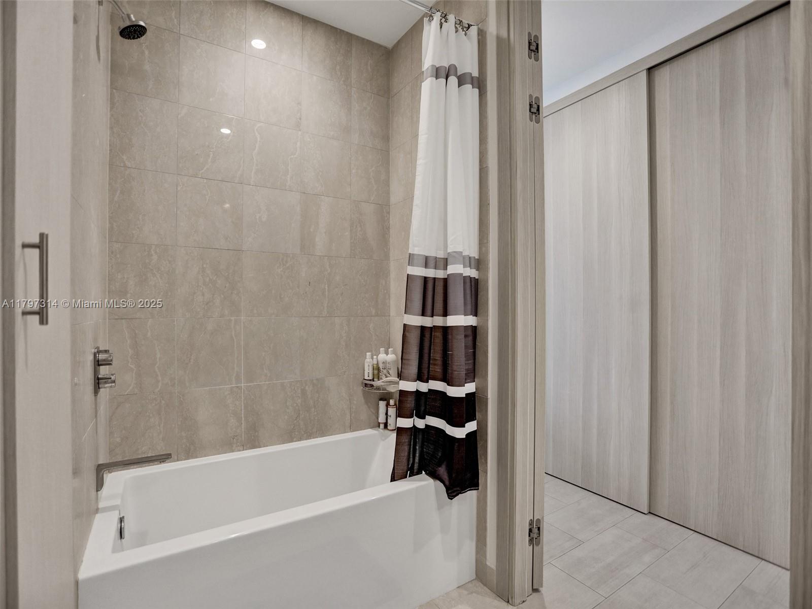 BRICKELL FLATIRON CONDO - Residential