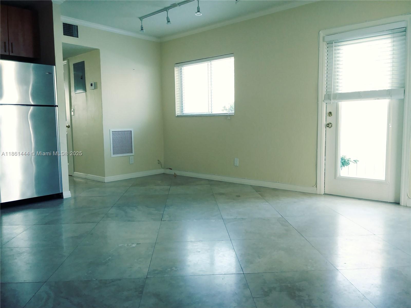 LUCAYA CONDO - Residential Lease