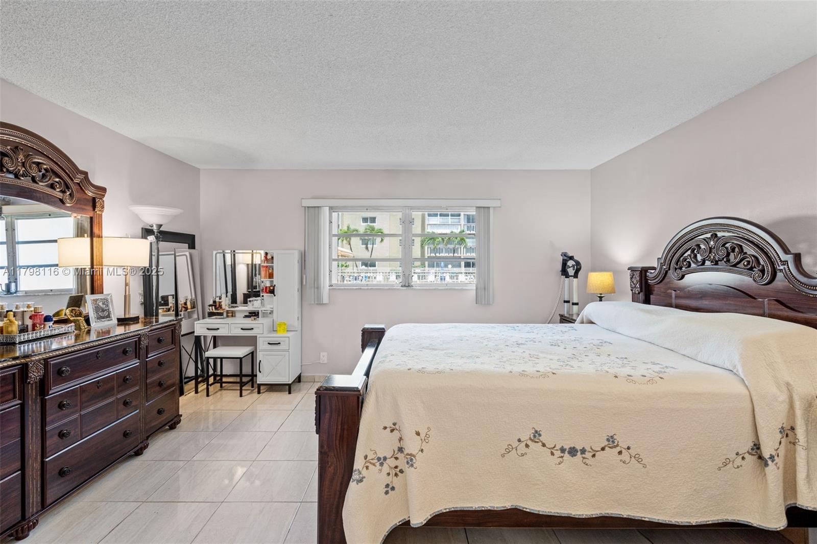 MEADOWBROOK CONDO APTS BL - Residential