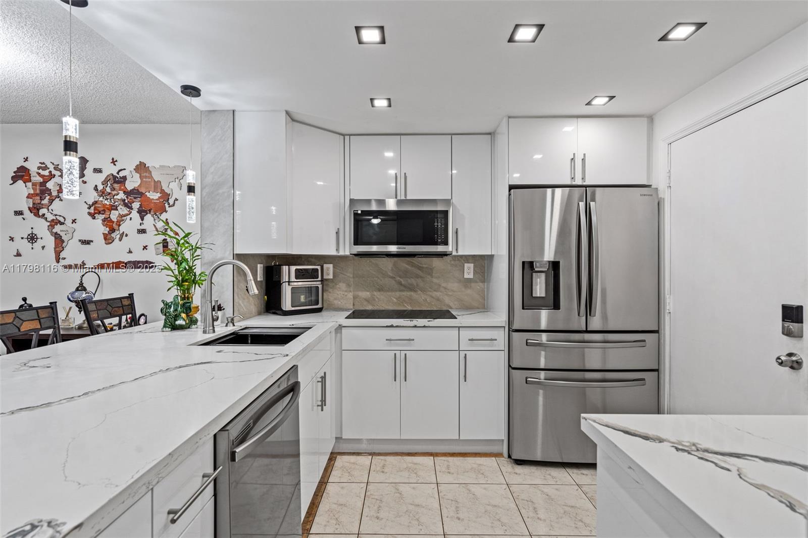 421 NE 14th Ave 103