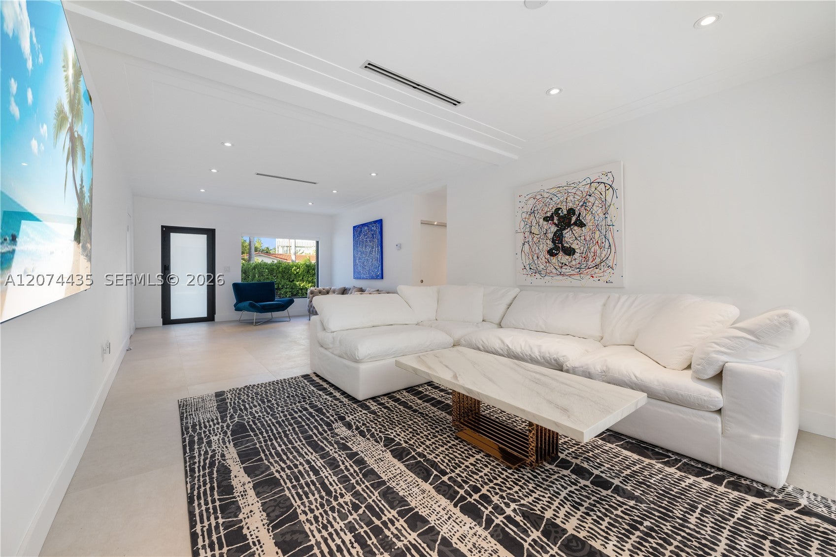 900 W 47th Ct