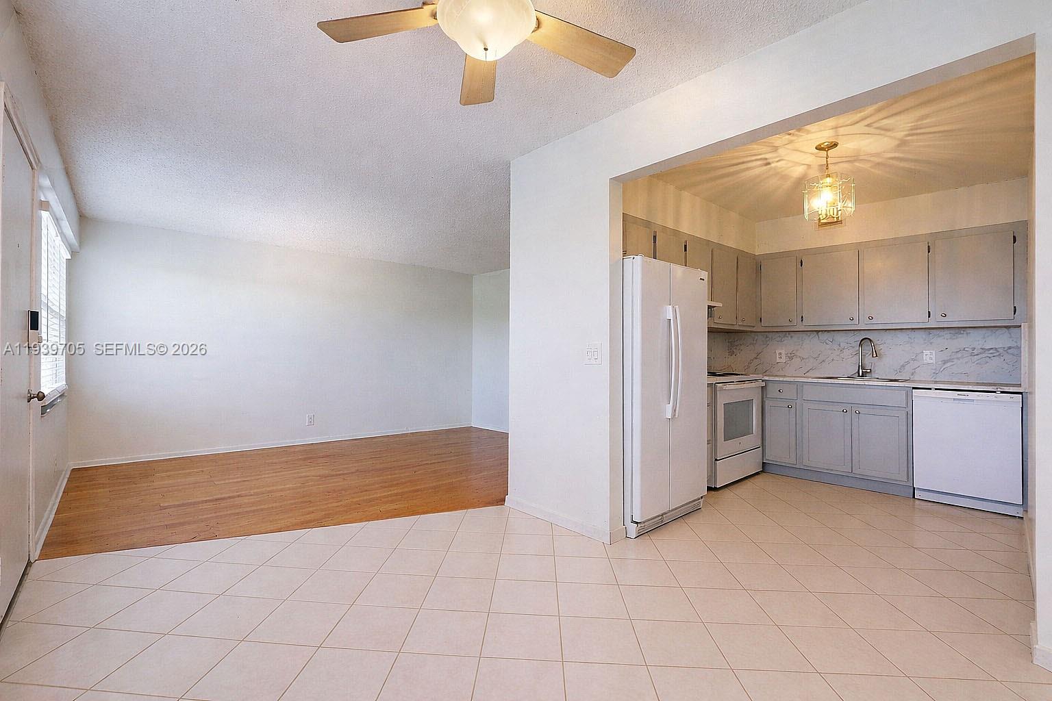 NEW HAMPTON AT CENTURY VI - Residential