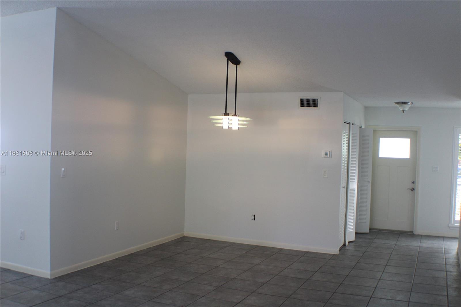 NEW RIVER ESTATES - Residential Lease