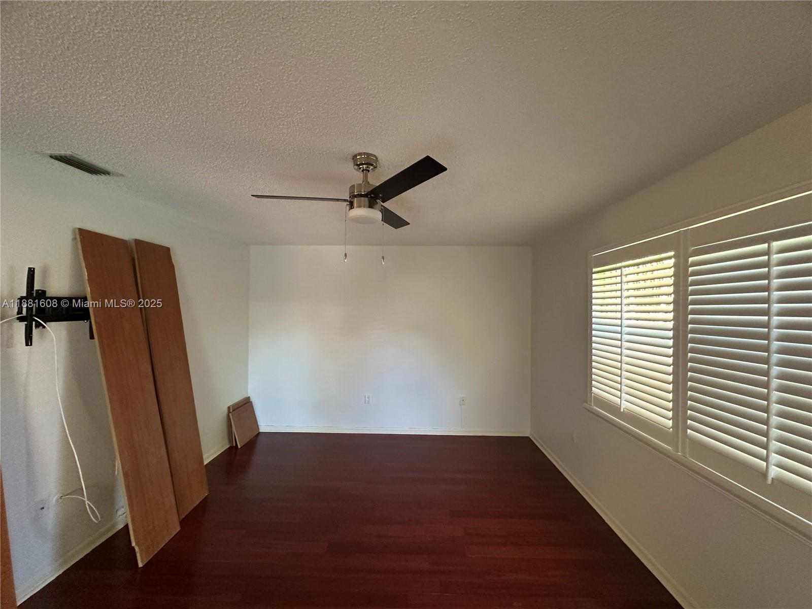 NEW RIVER ESTATES - Residential Lease