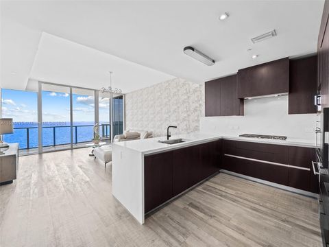 Condominium in Fort Lauderdale FL 2200 Ocean Blvd 3.jpg