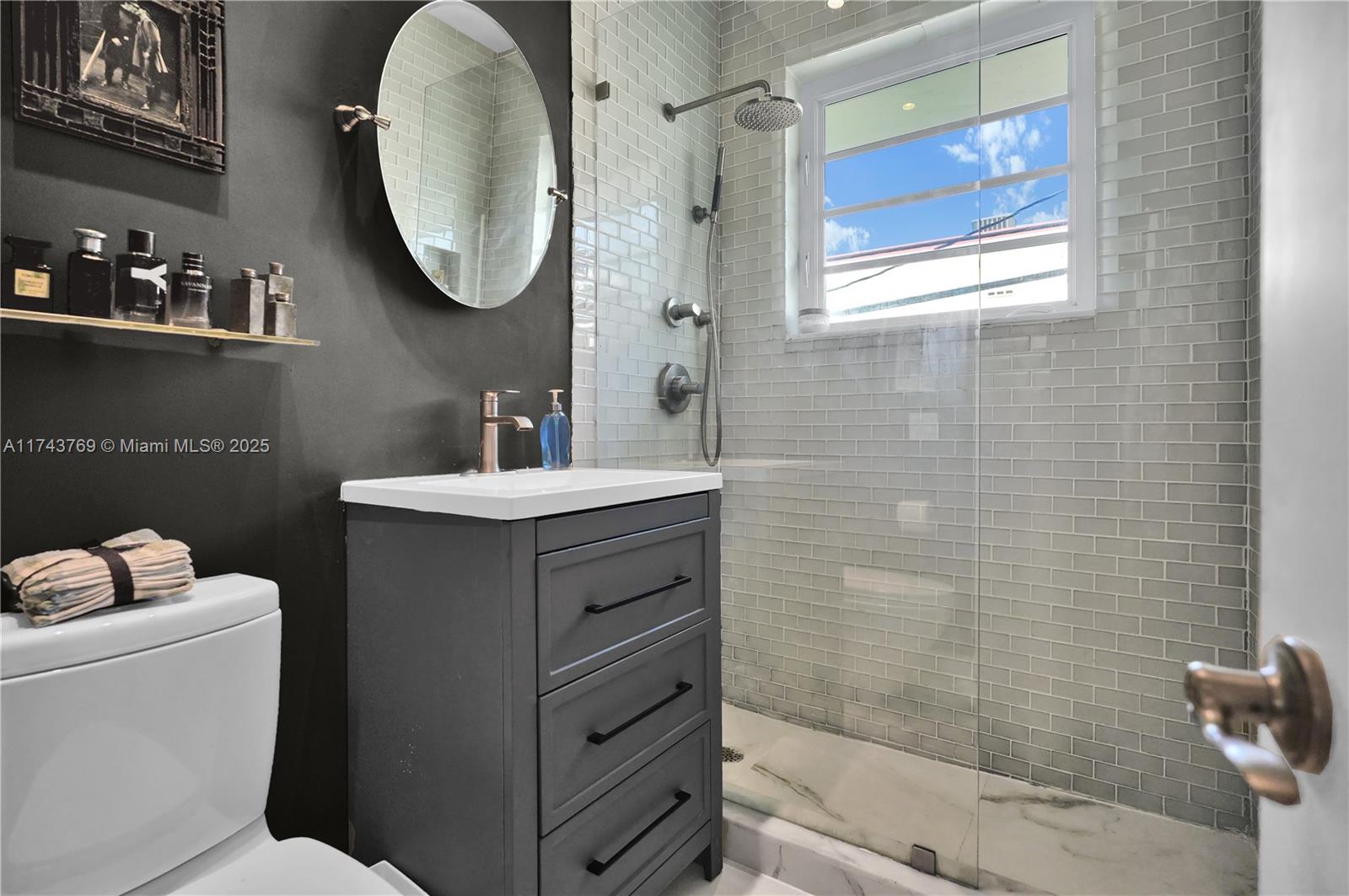 ENCLAVE ON SOUTH BEACH - Residential