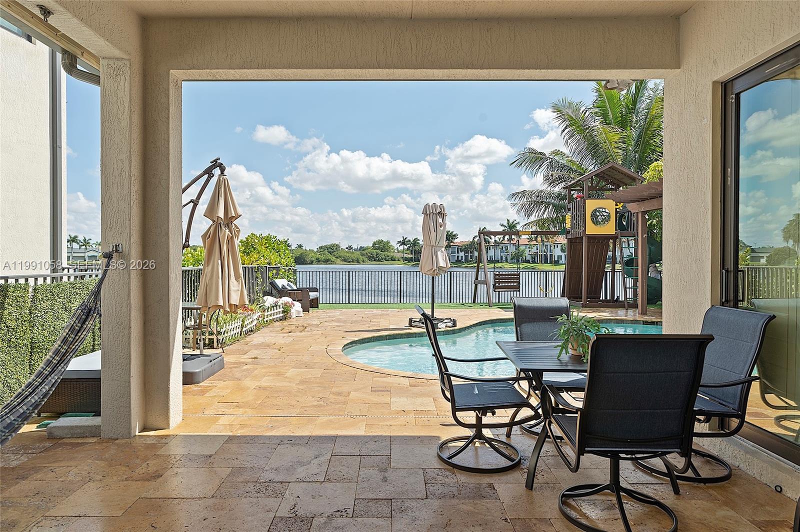 PEMBROKE LAKES SOUTH - Residential