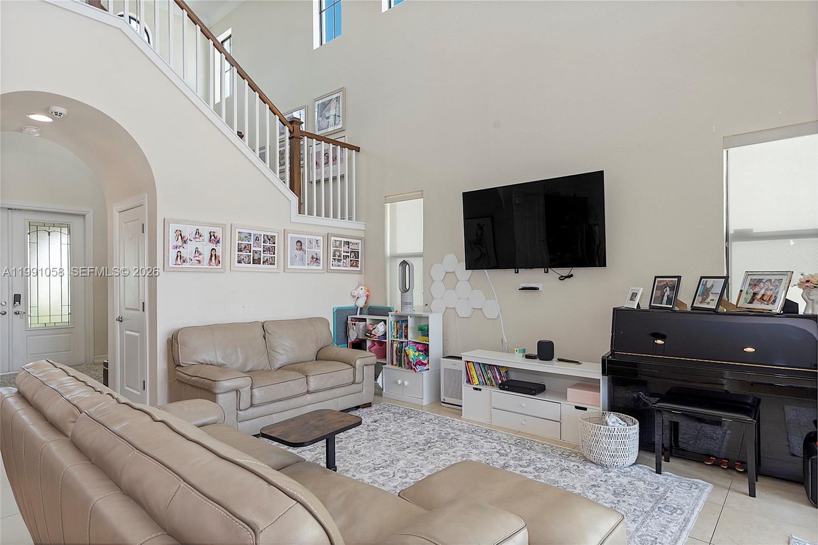 PEMBROKE LAKES SOUTH - Residential