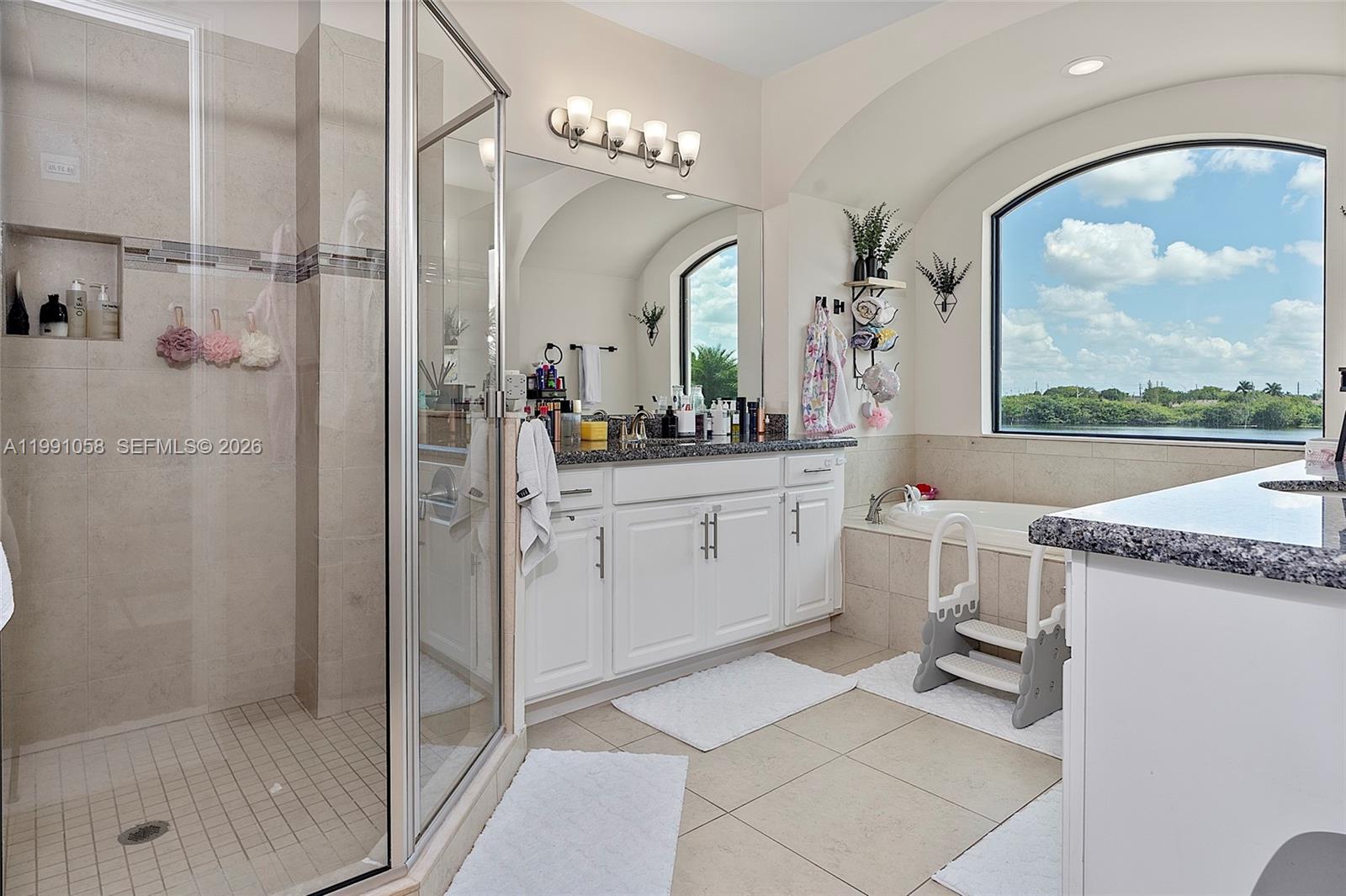 PEMBROKE LAKES SOUTH - Residential