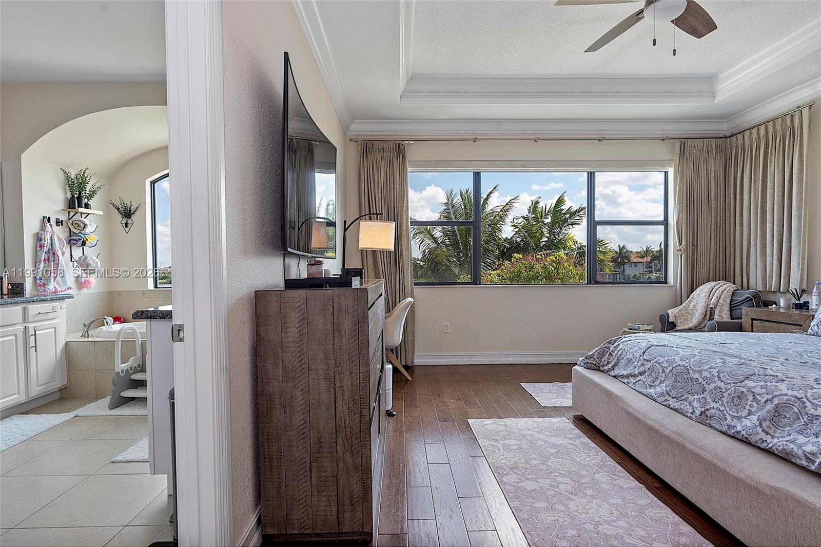 PEMBROKE LAKES SOUTH - Residential