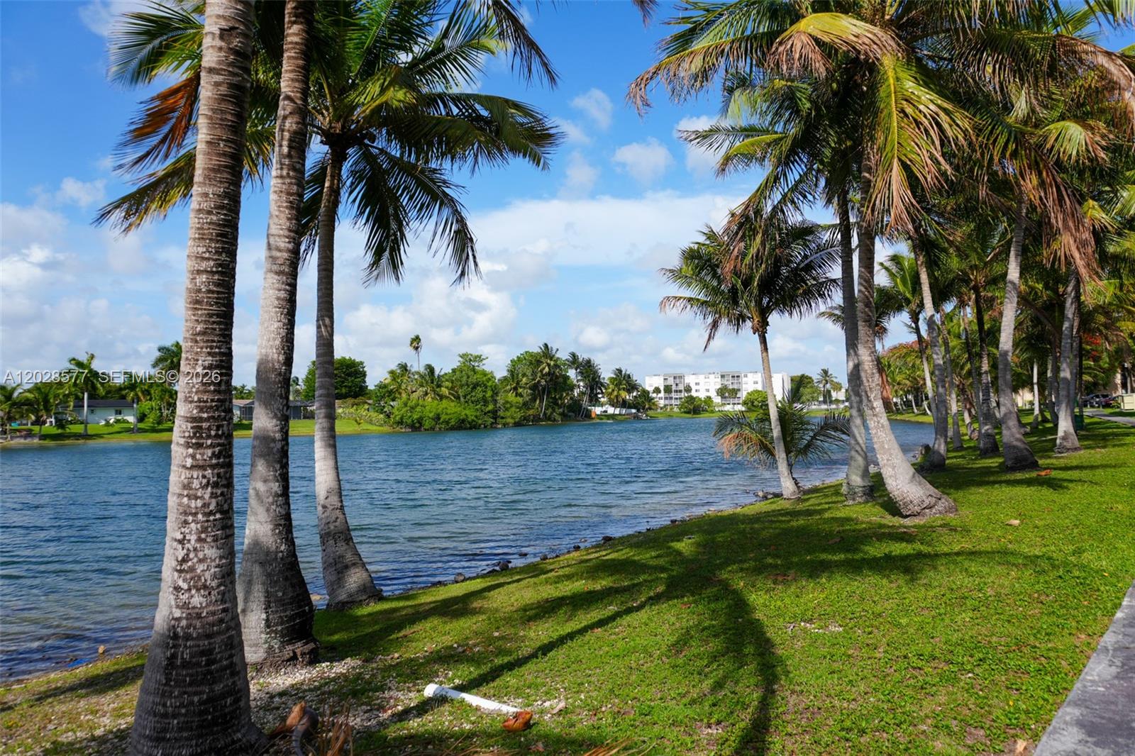 PROMENADE AT KENDALE LAKE - Residential