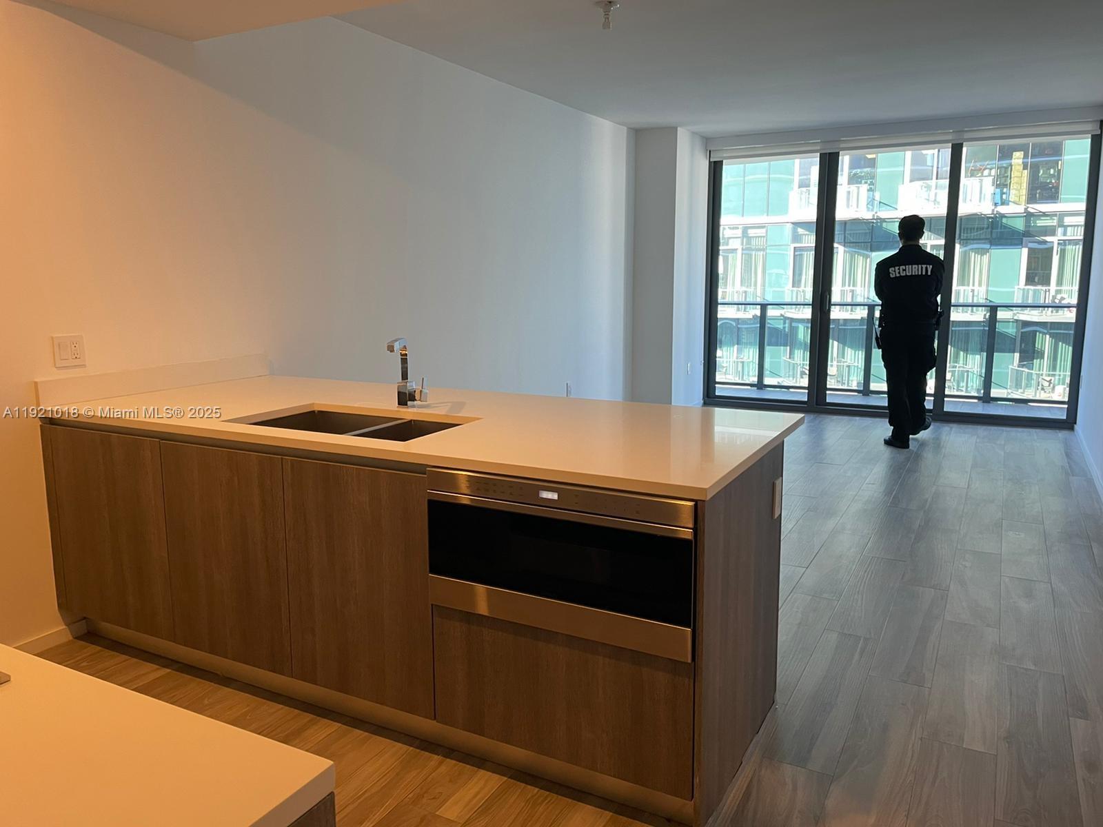 801 SMA RESIDENCES CONDO - Residential Lease