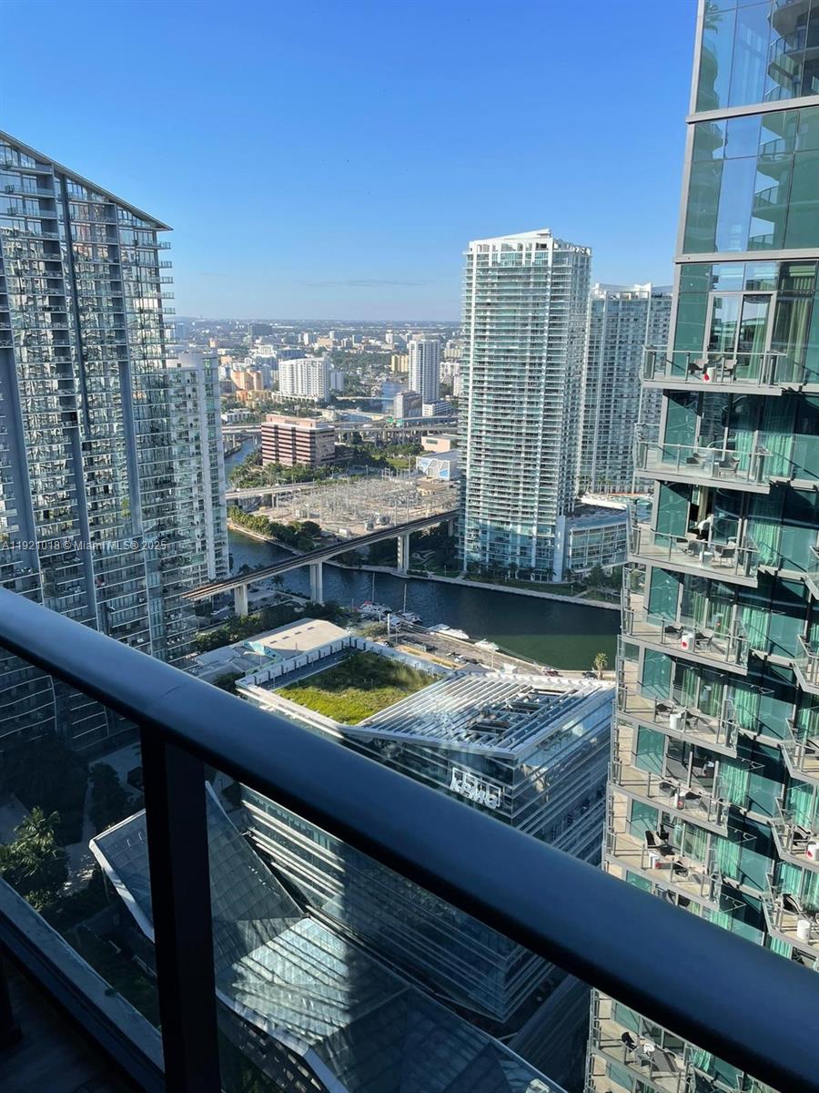 801 SMA RESIDENCES CONDO - Residential Lease