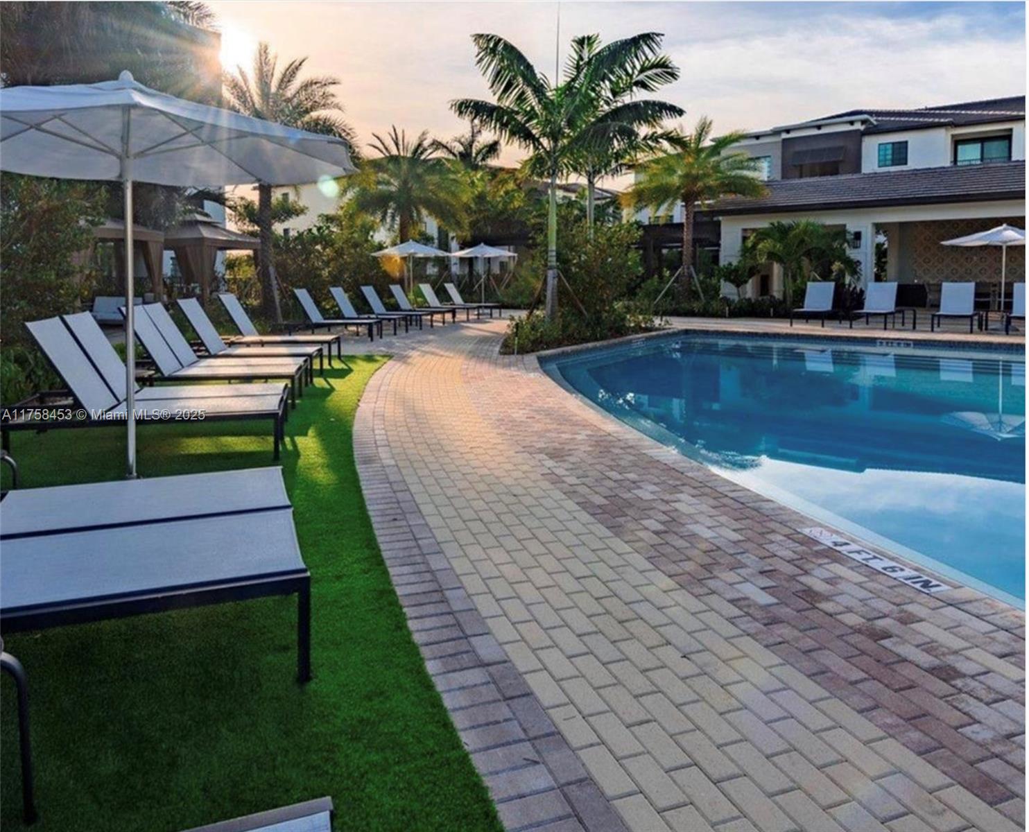 AQUABELLA NORTH - Residential