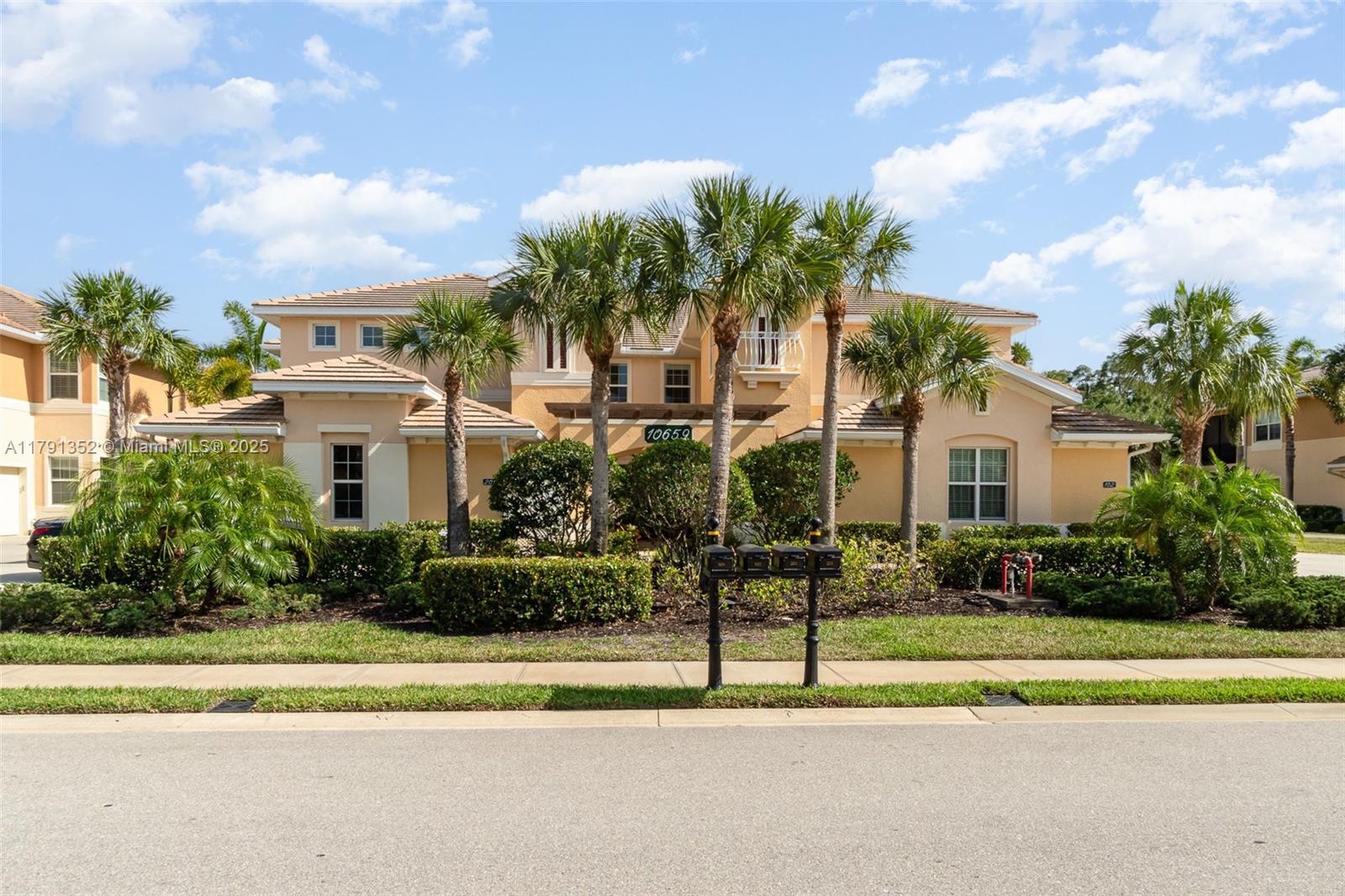 10659 Pelican Preserve Blvd 102-B