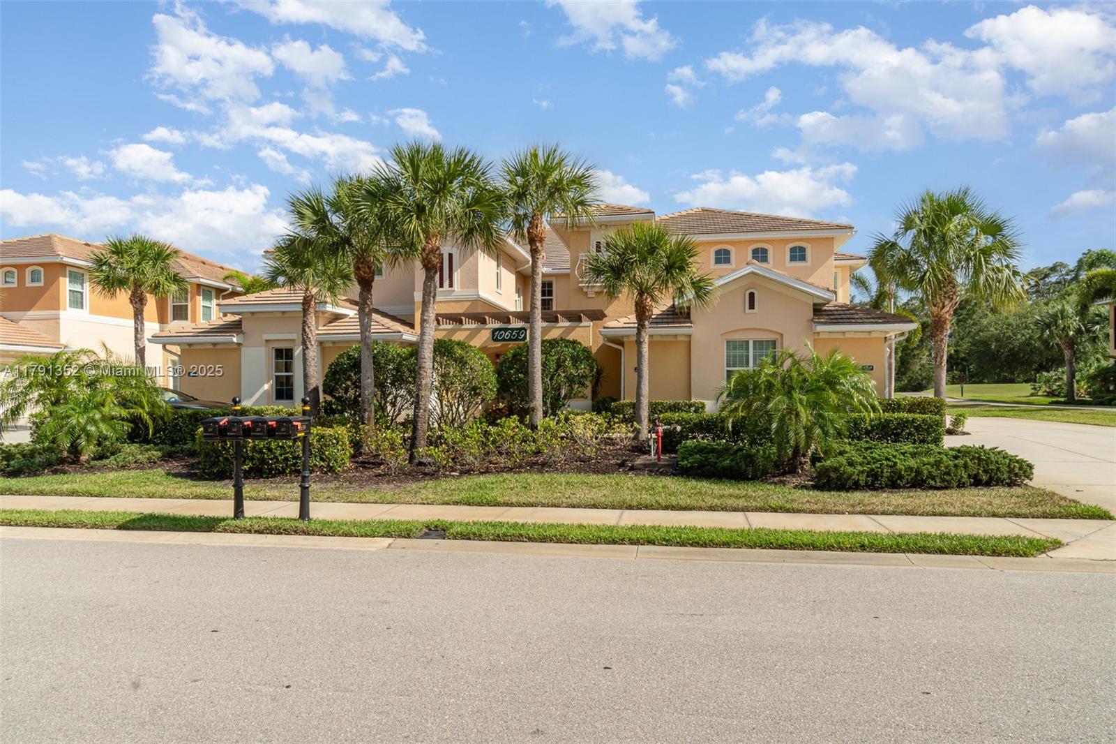 10659 Pelican Preserve Blvd 102-B