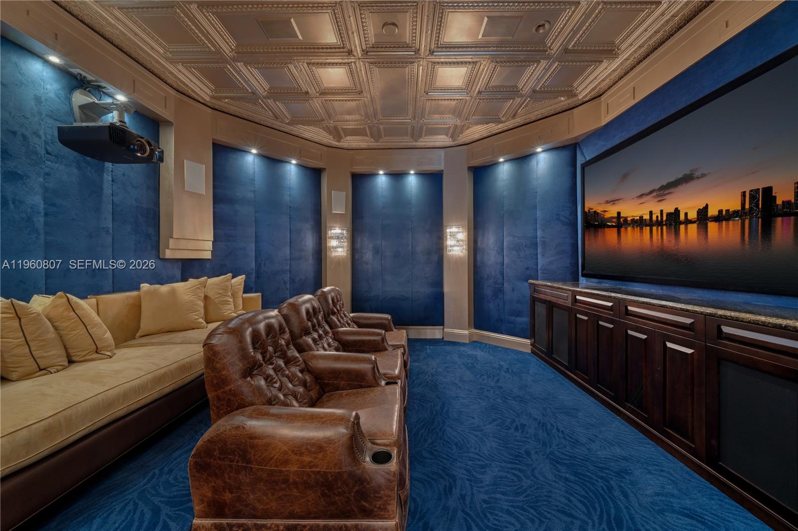 ISLAND ESTATES - Residential