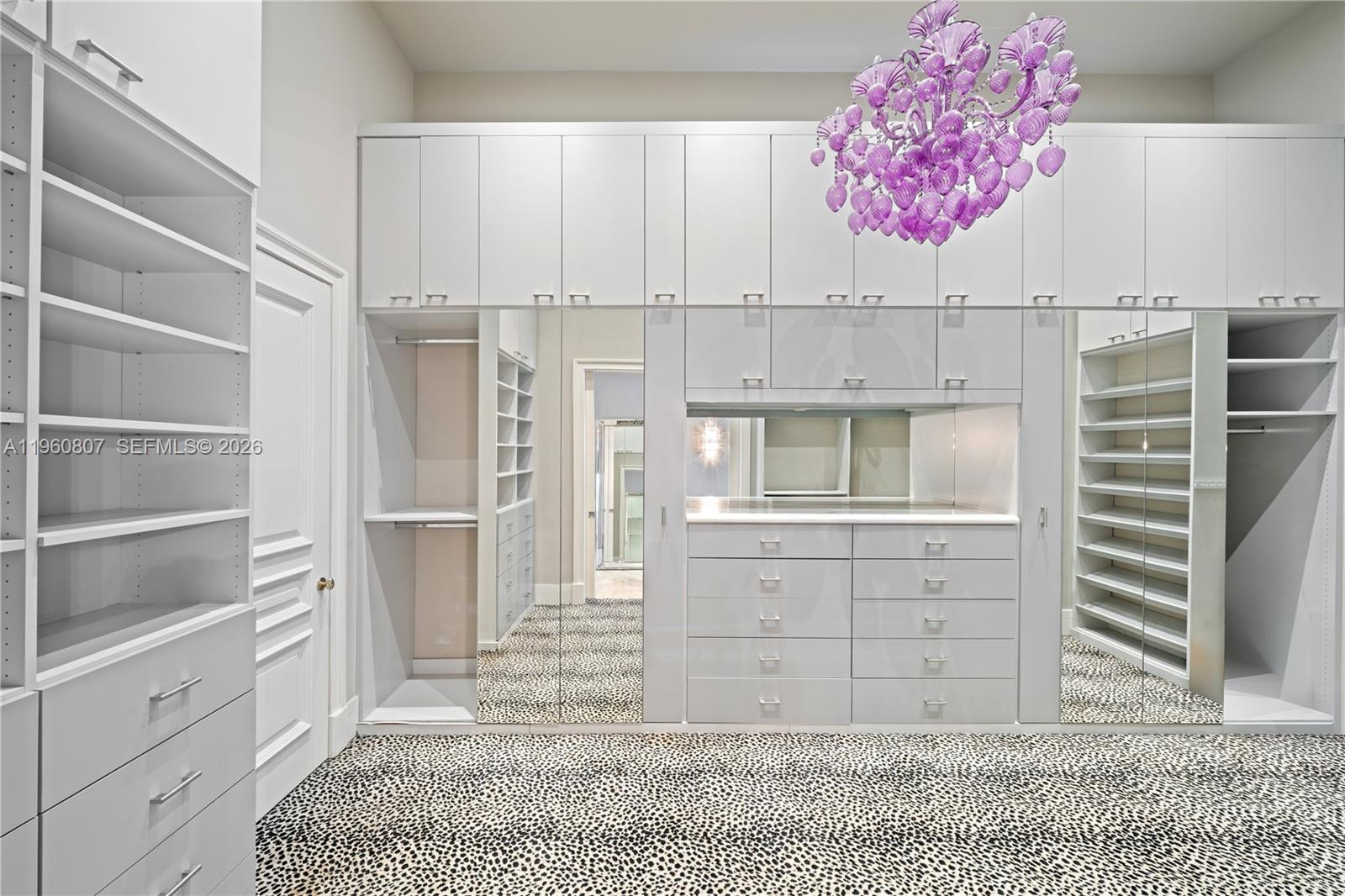 ISLAND ESTATES - Residential