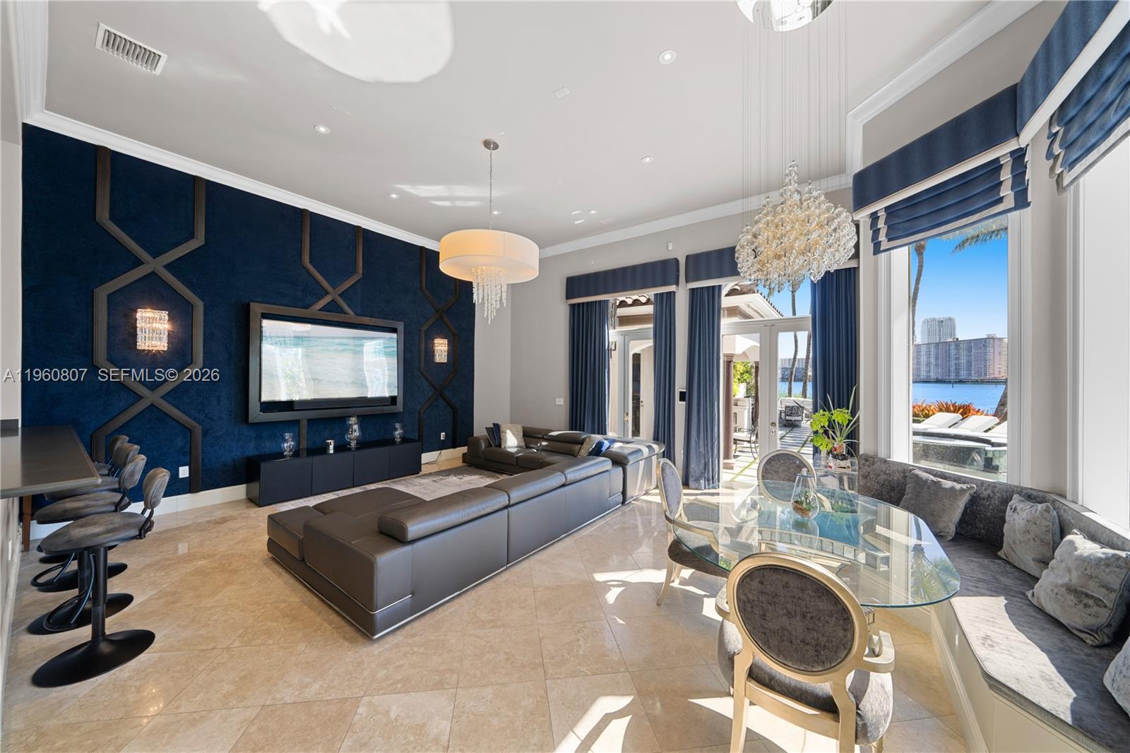 ISLAND ESTATES - Residential