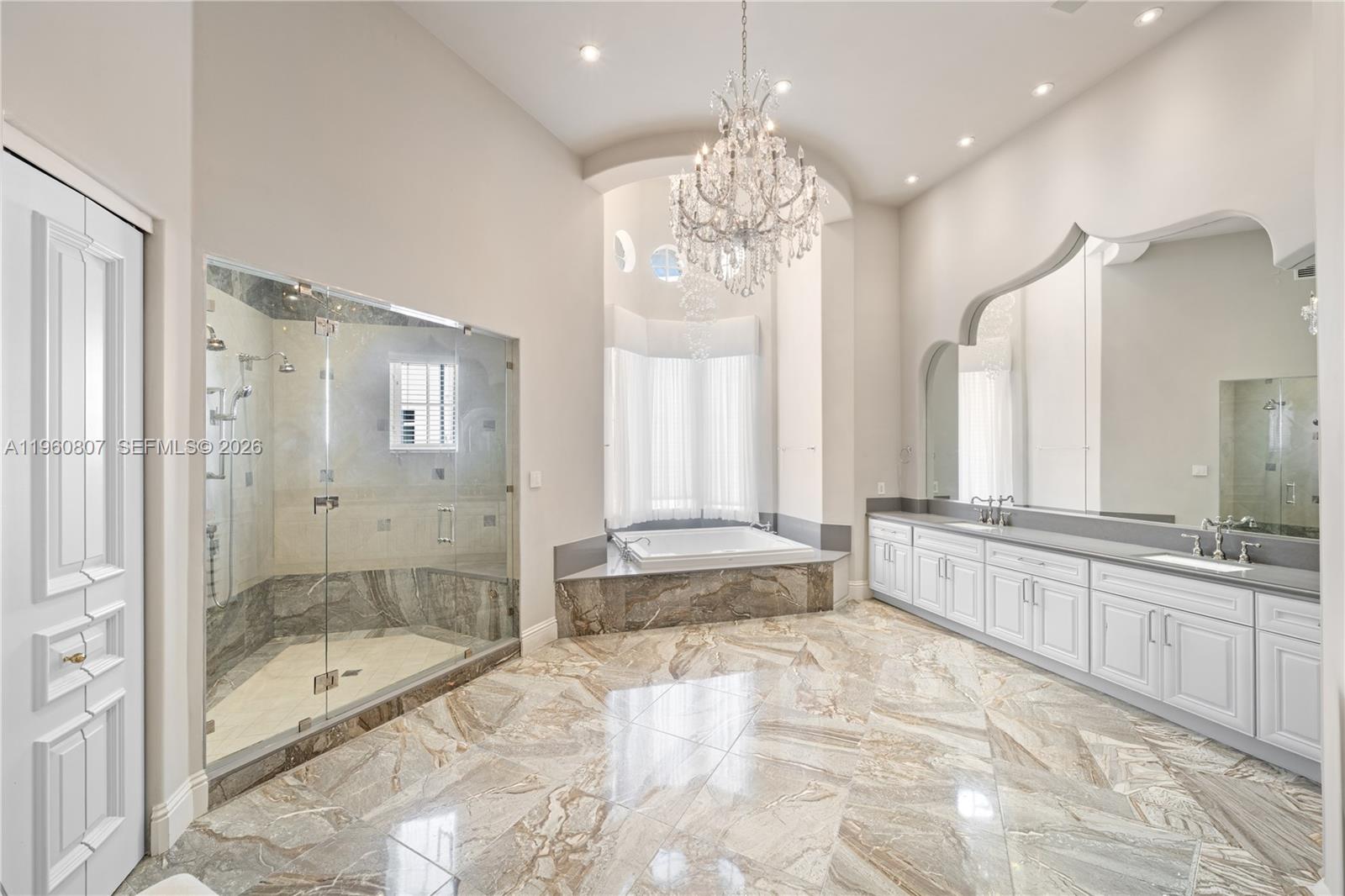 ISLAND ESTATES - Residential