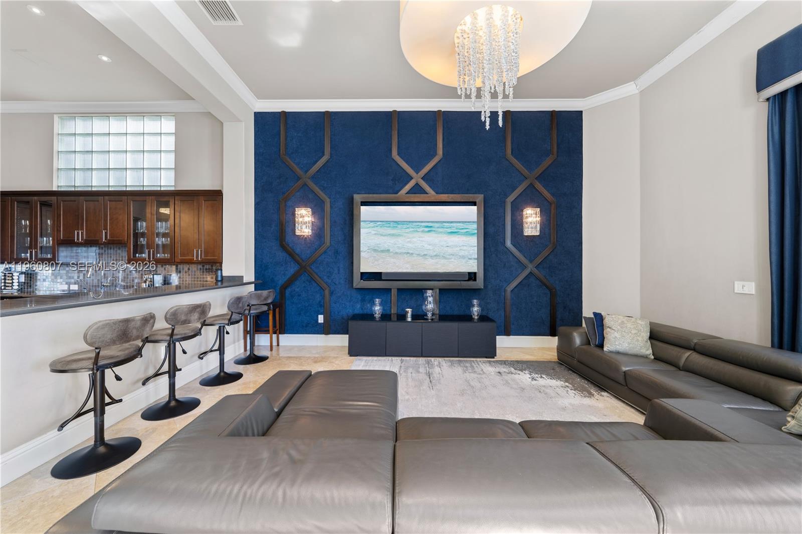 ISLAND ESTATES - Residential