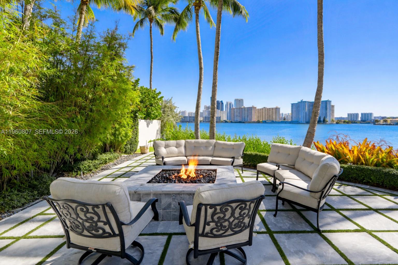 ISLAND ESTATES - Residential