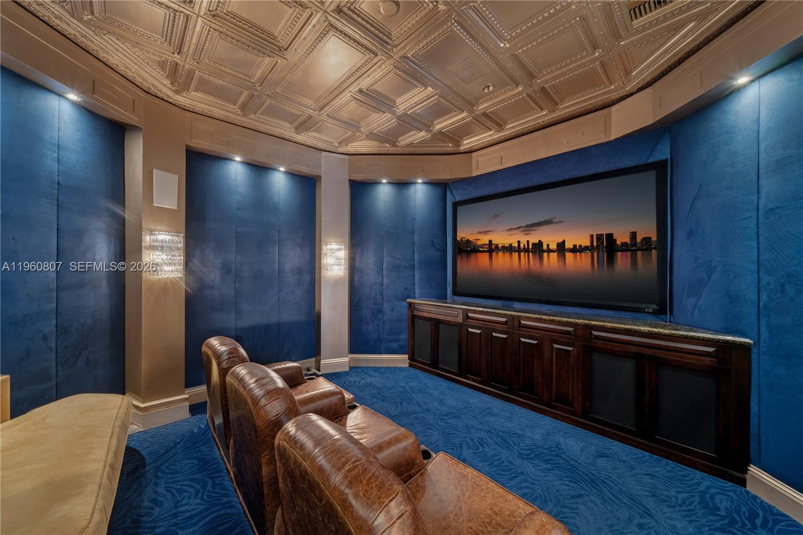 ISLAND ESTATES - Residential