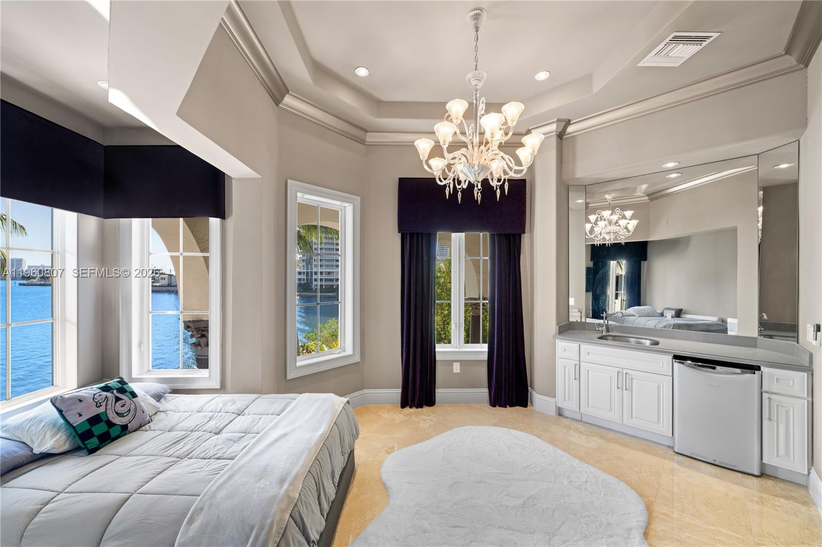 ISLAND ESTATES - Residential