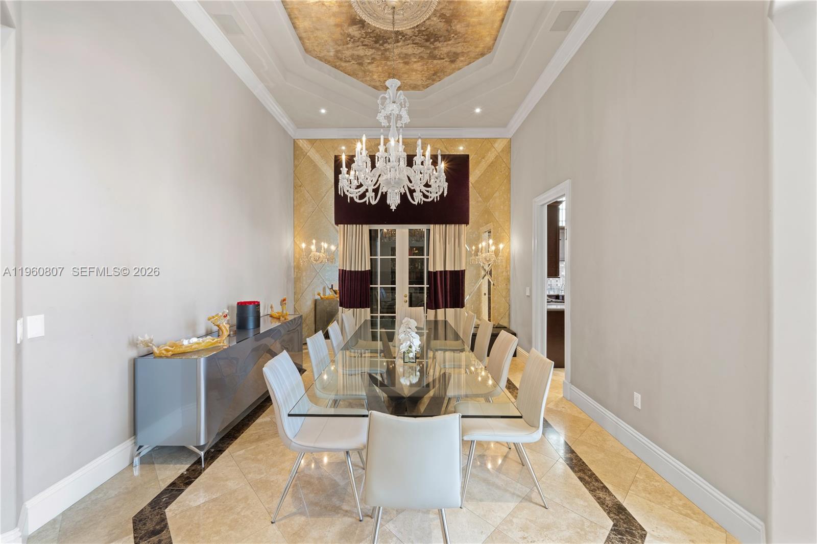 ISLAND ESTATES - Residential