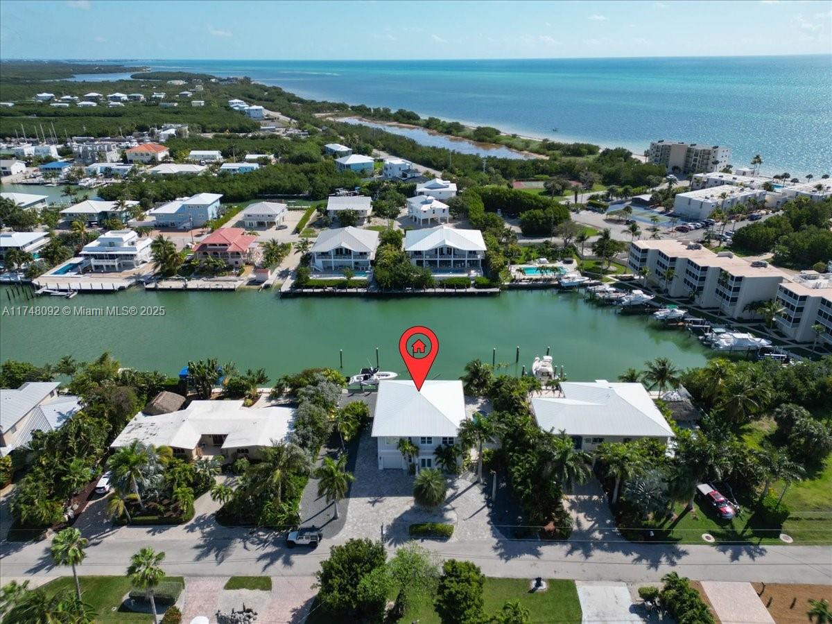 COCO PLUM BEACH - Residential