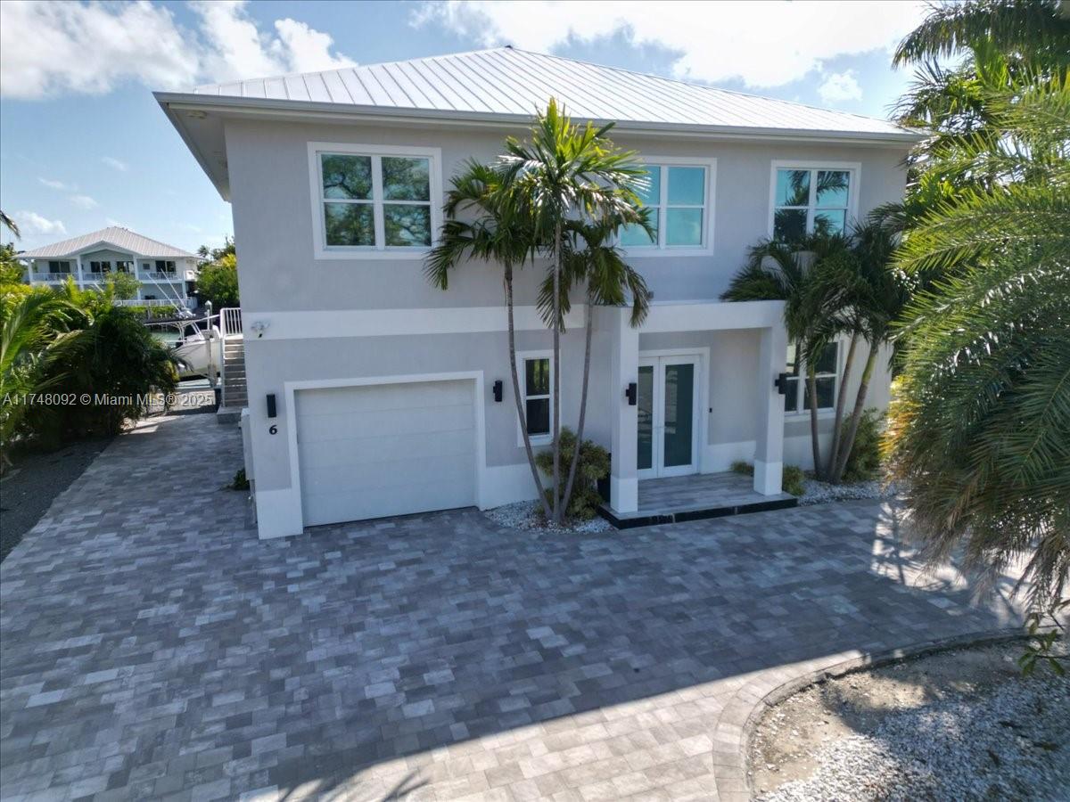 COCO PLUM BEACH - Residential
