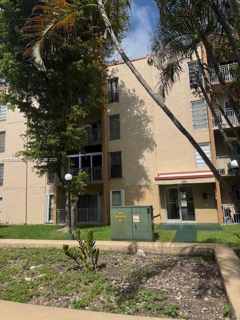 Beautiful & Spacious 2 Bedrooms 2 Bath. Very convenient split layout with two bedrooms, two bathrooms, kitchen, dining area, and a very nice balcony. New A/C. Centrally located close to Miami Airport, Coral Gables, Downtown Miami, and more. 1 Parking space. Swimming Pool, park, and more. Investors Welcome—no rental Restrictions.