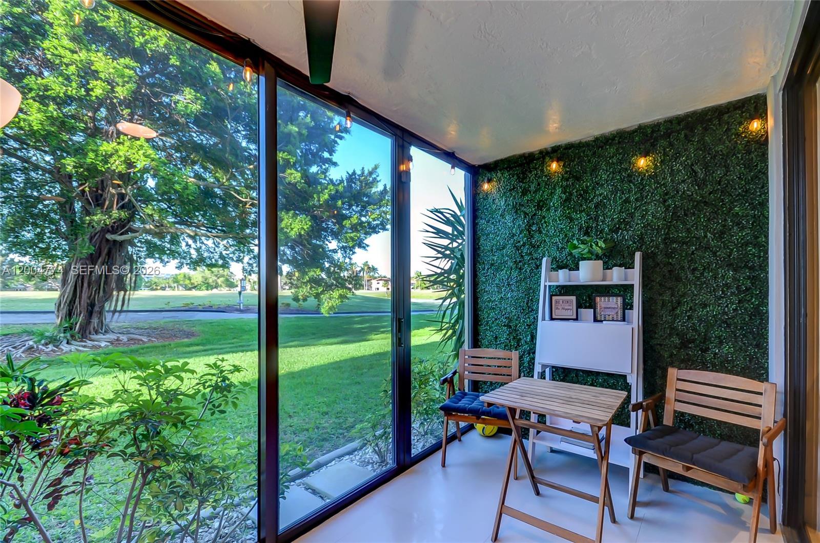 BLDG 5 OF COUNTRY CLUB AP - Residential