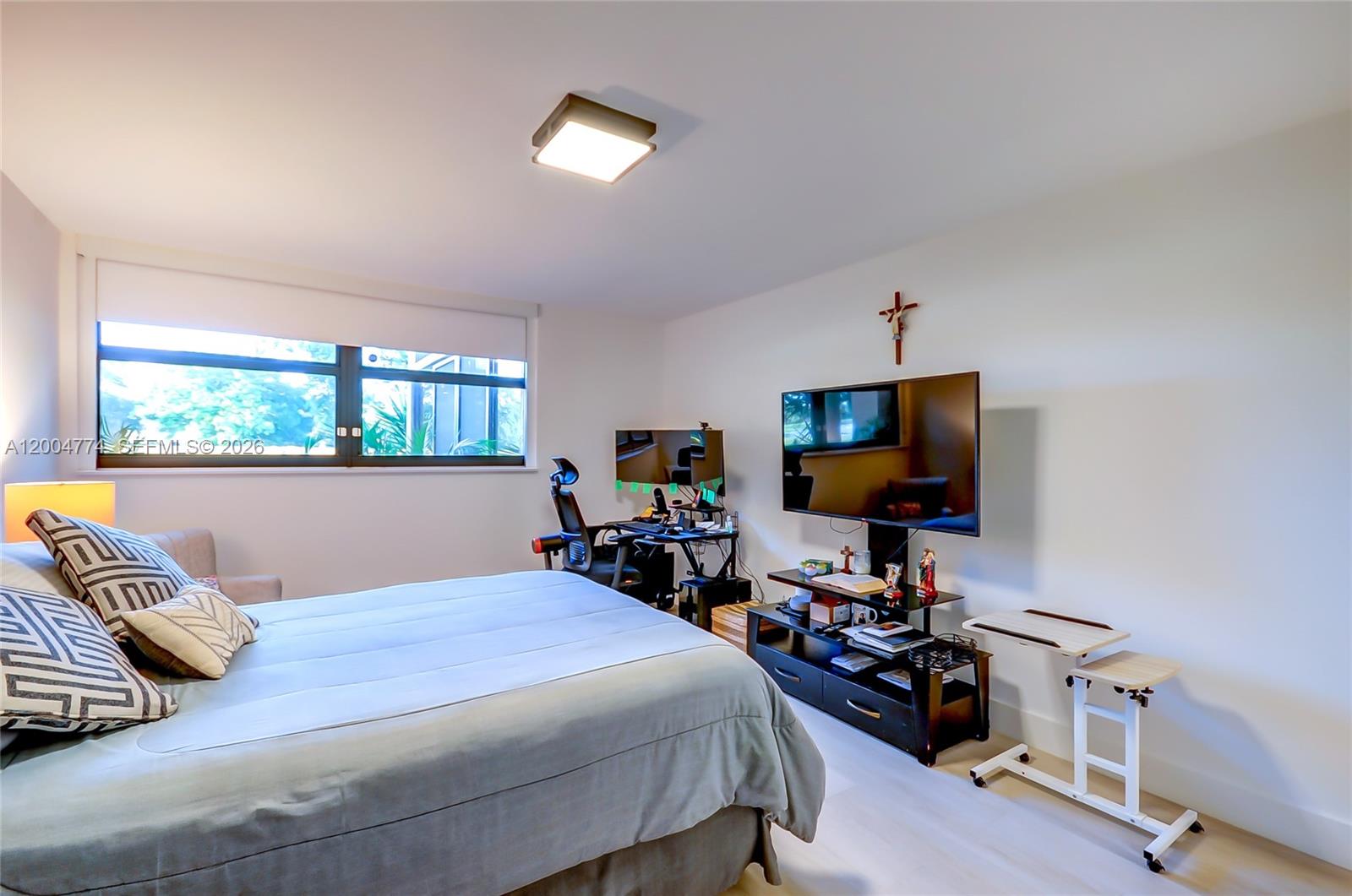 BLDG 5 OF COUNTRY CLUB AP - Residential