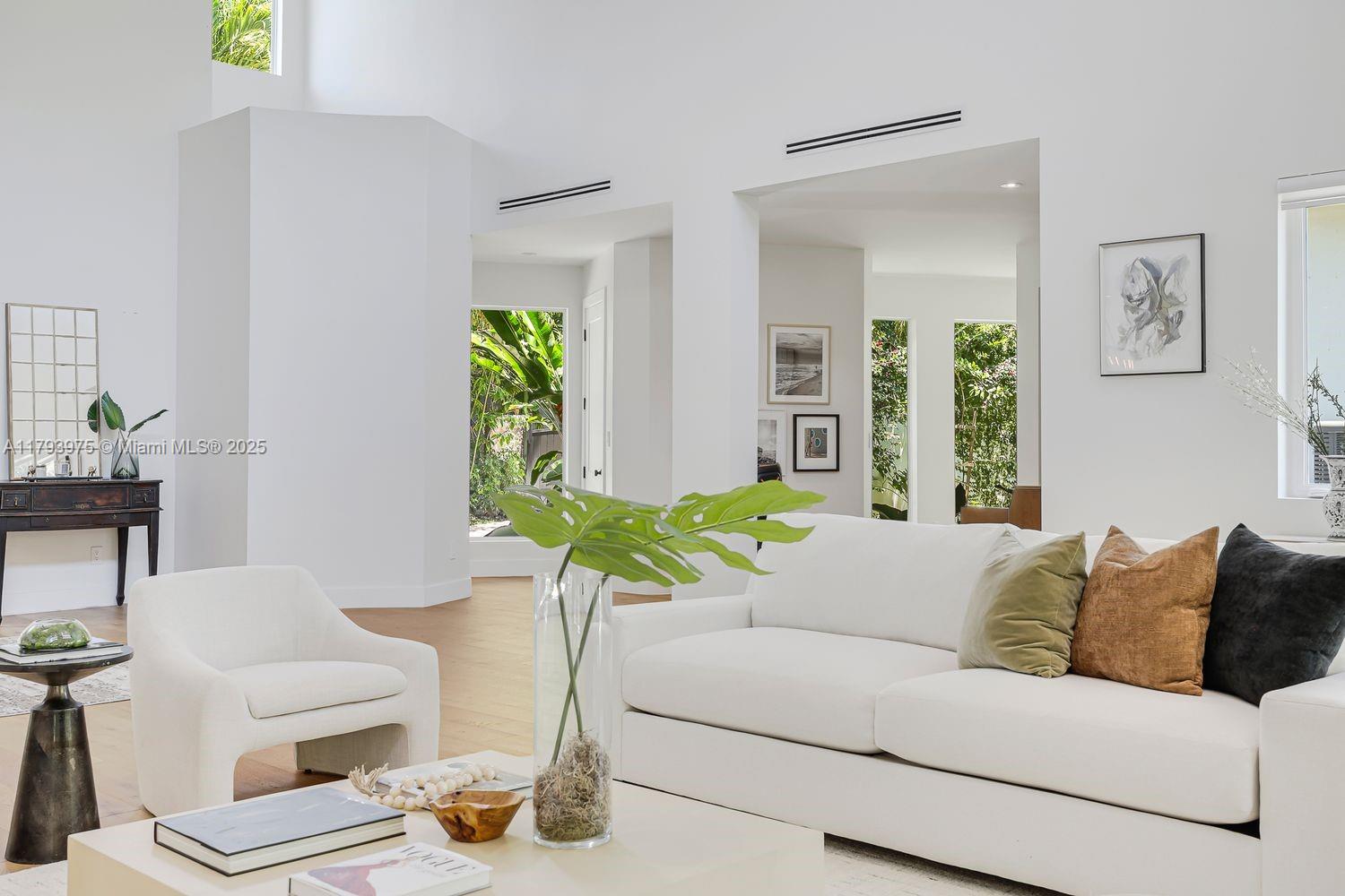 PARADISE GROVE - Residential